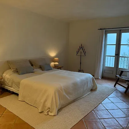 Mas Nou 476 فيلة